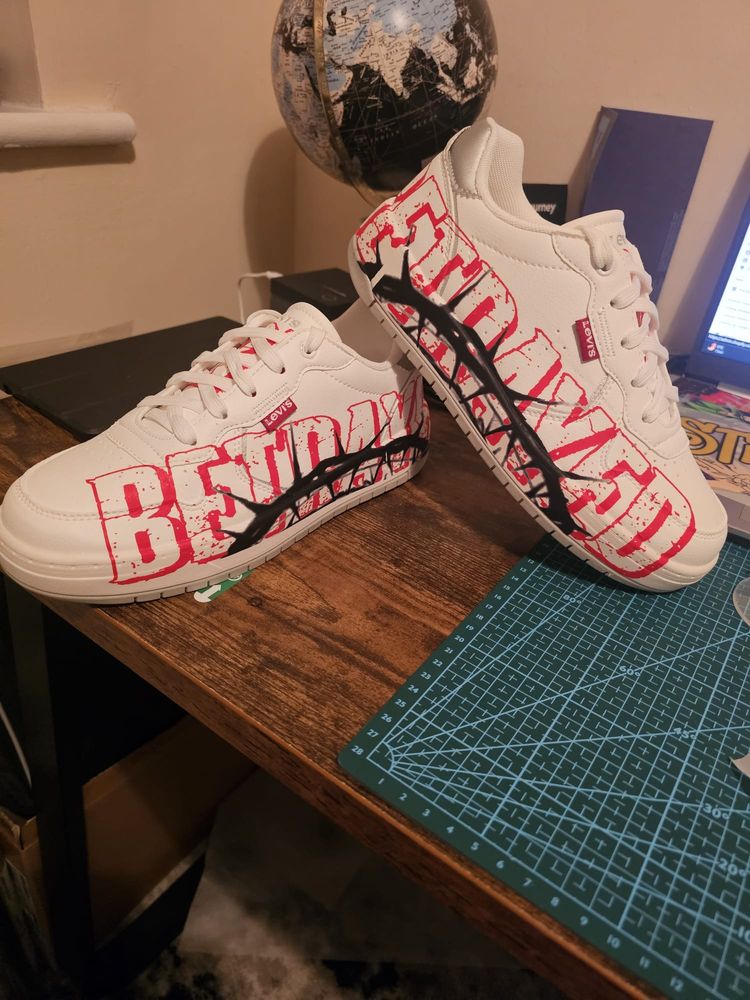 Levi'S White Sneakers With Red Graffiti Text 3